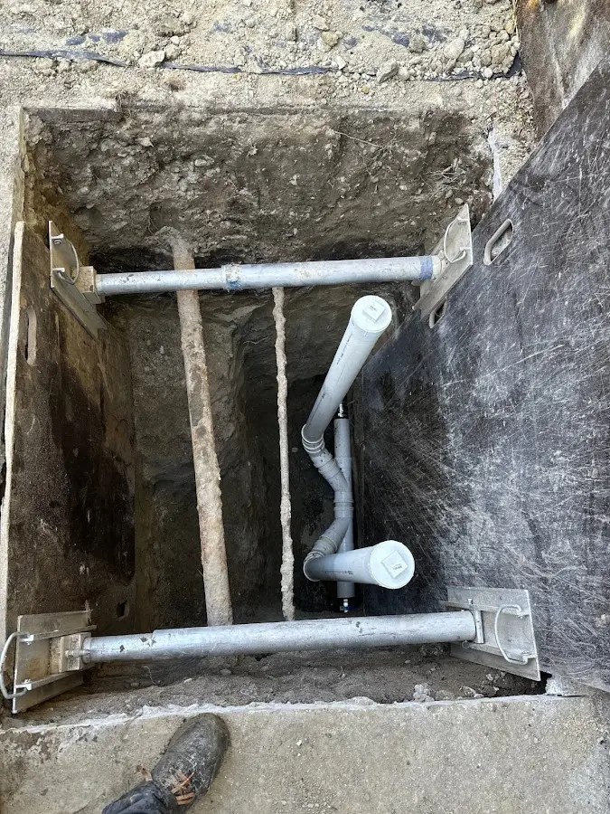 Experienced plumber completing Drain Cleaning work in Oceanside